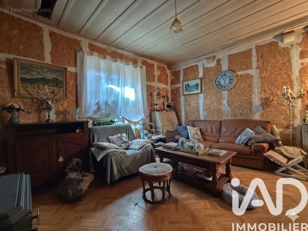 Maison 143 m² à Ardes  - photo 2