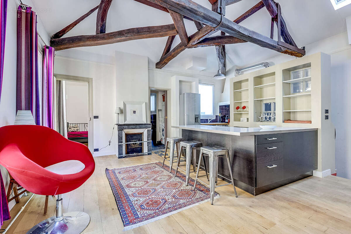 Appartement à PARIS-17E