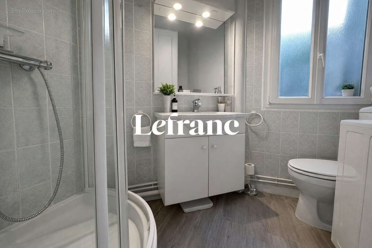 Appartement à PARIS-15E