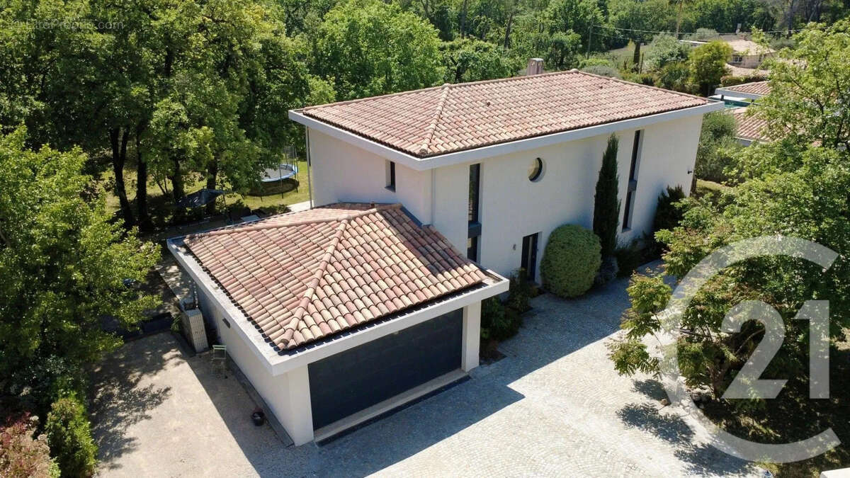Maison à ROQUEFORT-LES-PINS