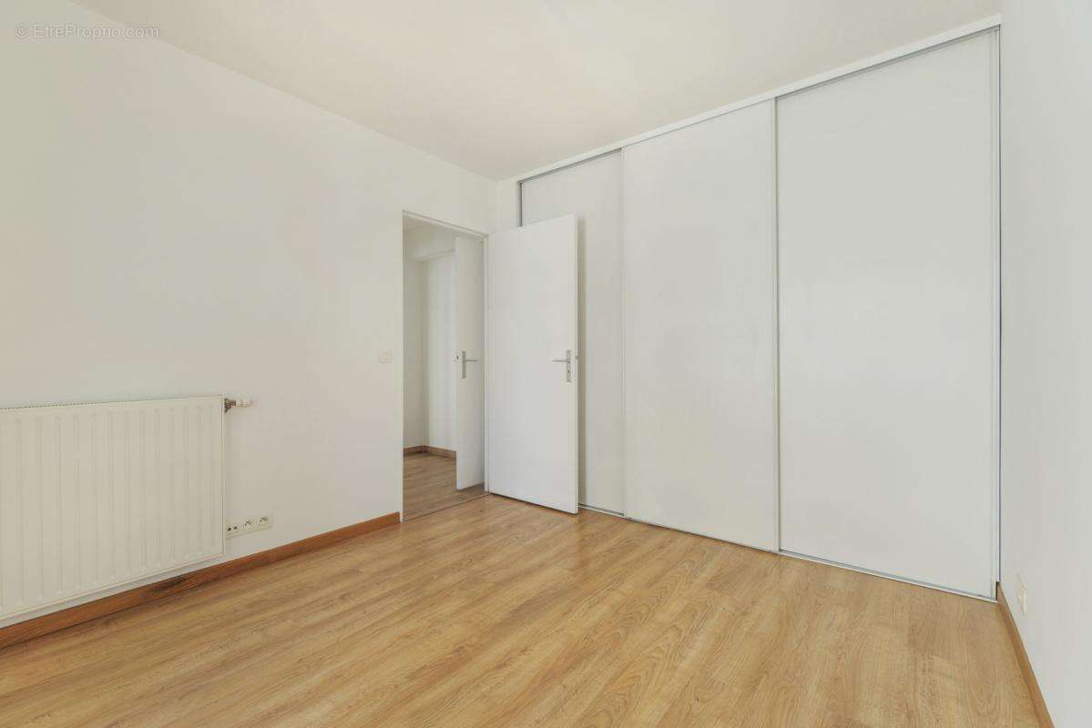 Appartement 76 m² à Levallois-Perret  - photo 10