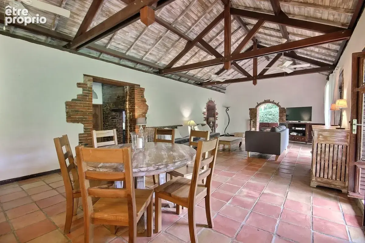 Maison 6 pièces 248 m² à vendre à Les Trois-Ilets (97229) - photo 6