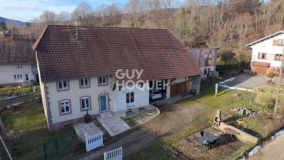 Maison à LEVAL