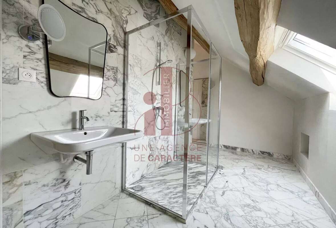 Maison à FONTAINEBLEAU