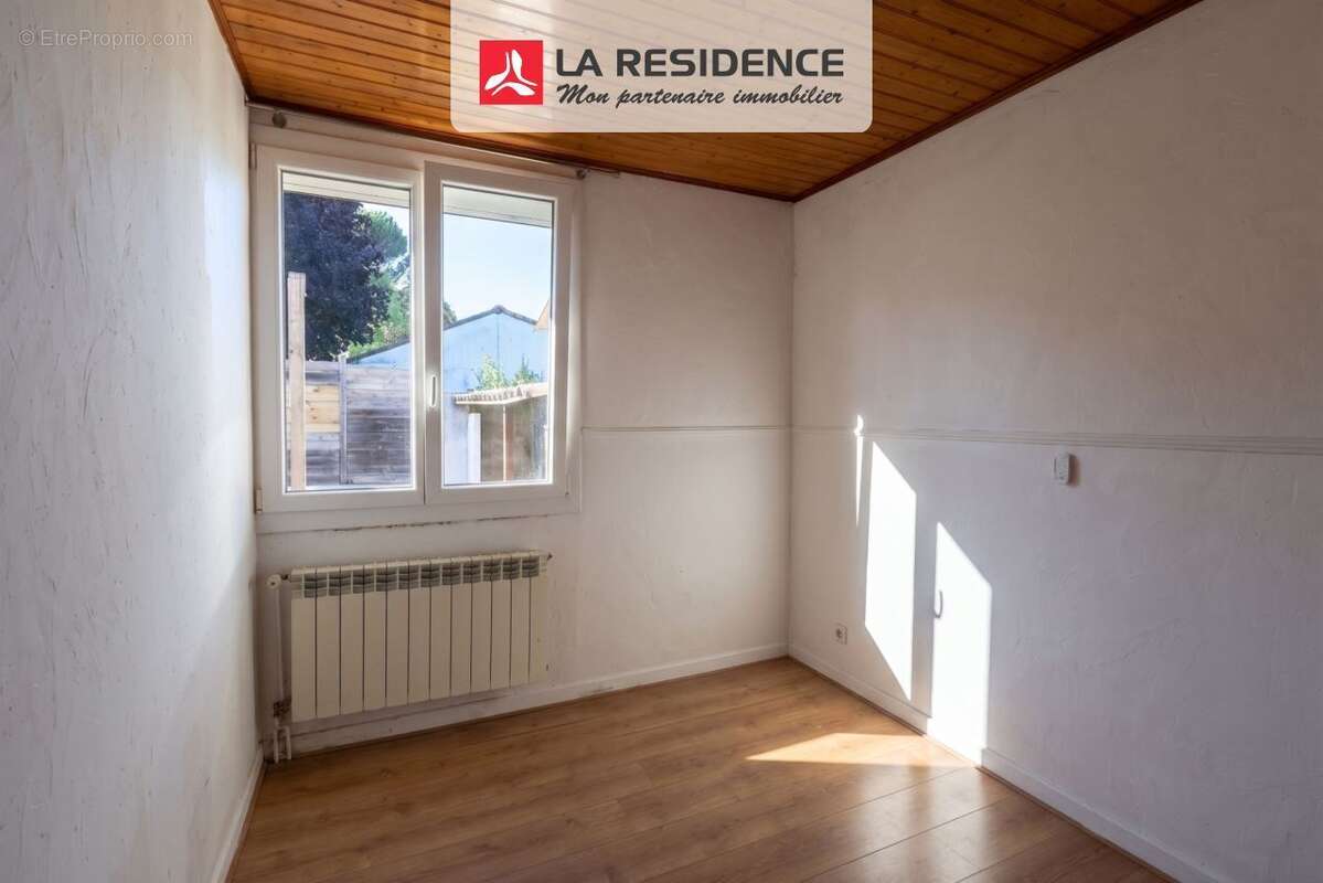 Maison 108 m² à Saint-Marcel-Les-Valence  - photo 8