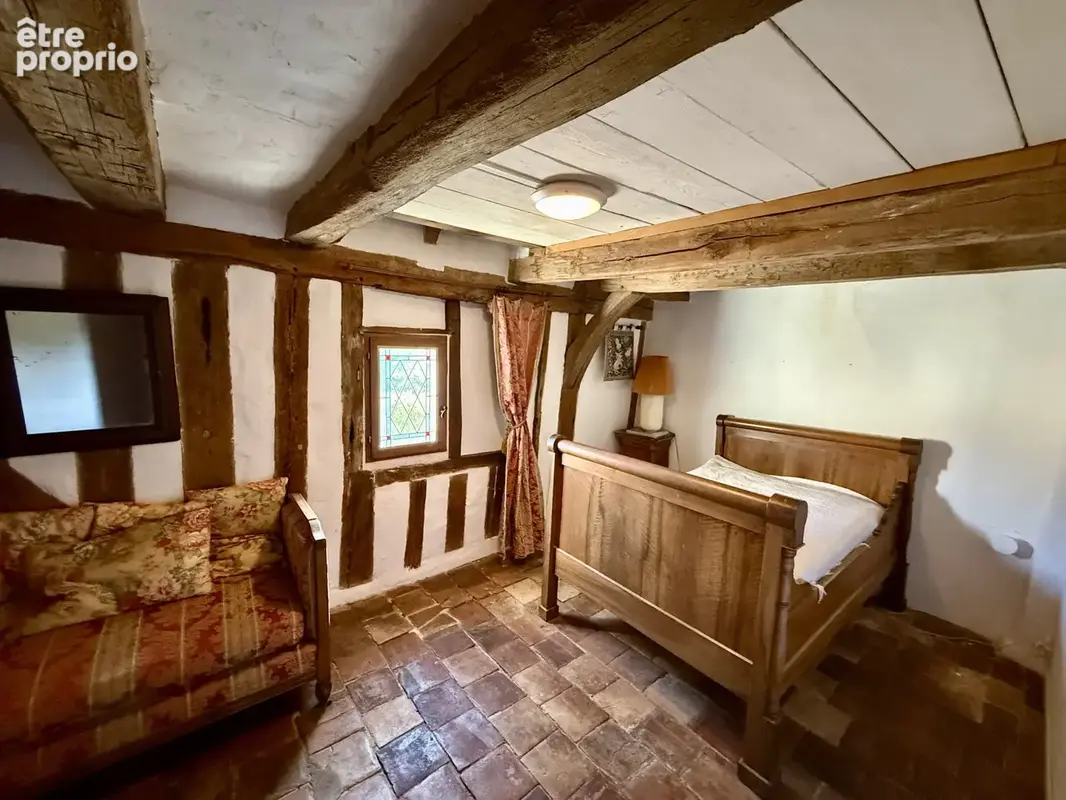 Manoir des XVᵉ & XVIᵉ siècles de 450 m2  dont 300 m2 déjà aménagés sur 880 m2 de terrain - photo 9
