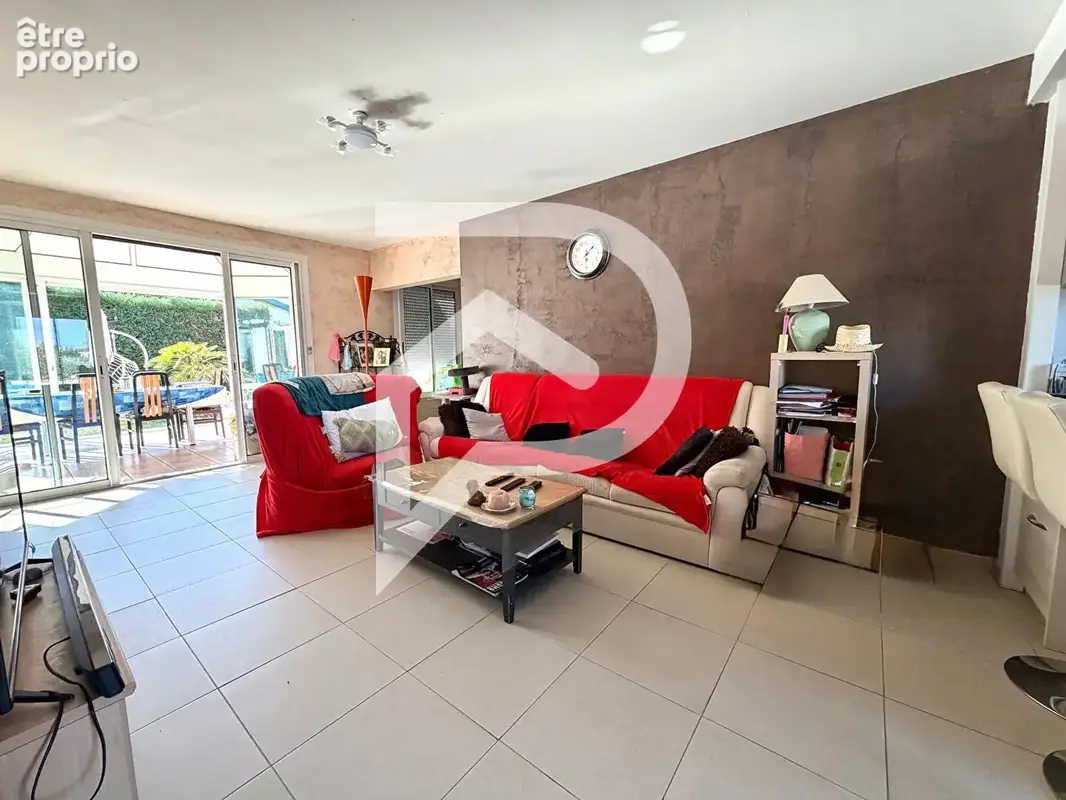 Maison 6 pièces 120 m² avec piscine et double garage, proche centre ORTHEZ - photo 7