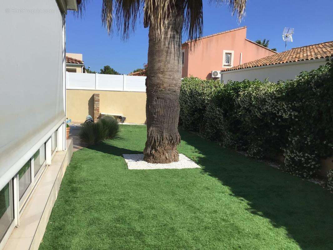 Maison à VILLENEUVE-LES-MAGUELONE