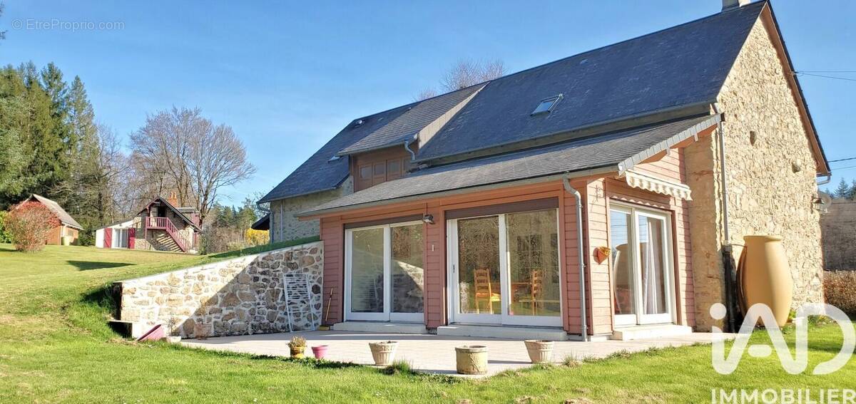 Photo 1 - Maison à NEUVIC