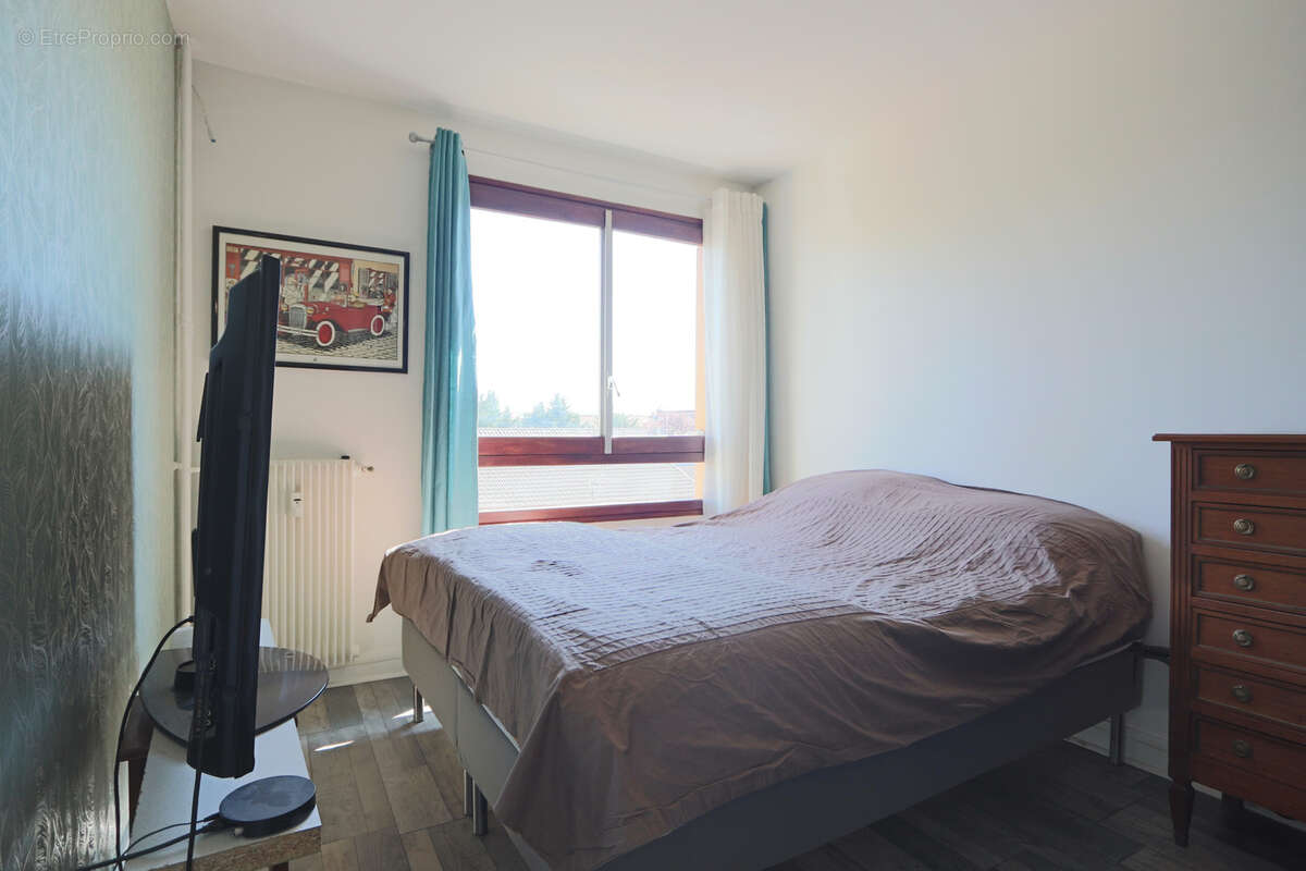 Appartement à LES PAVILLONS-SOUS-BOIS