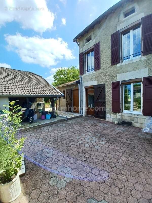 Maison à CONSENVOYE