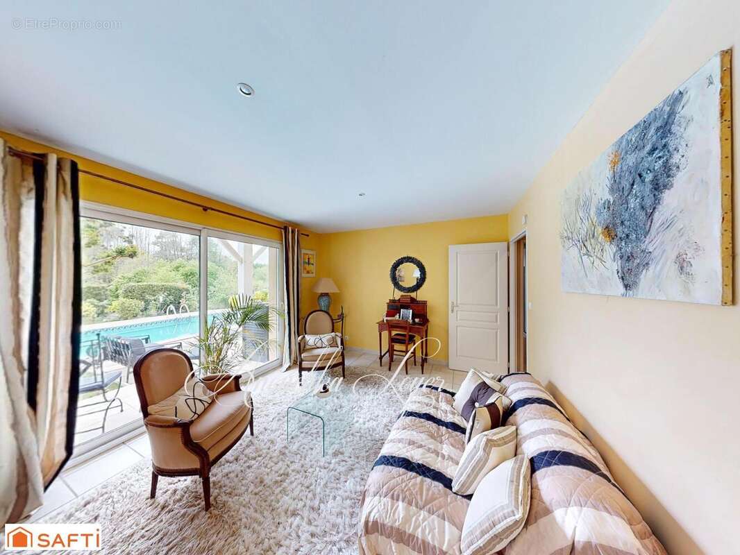 Maison 217 m² à Le Pian-Sur-Garonne  - photo 6