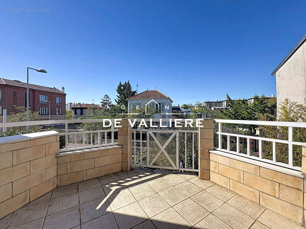 Appartement à NANTERRE