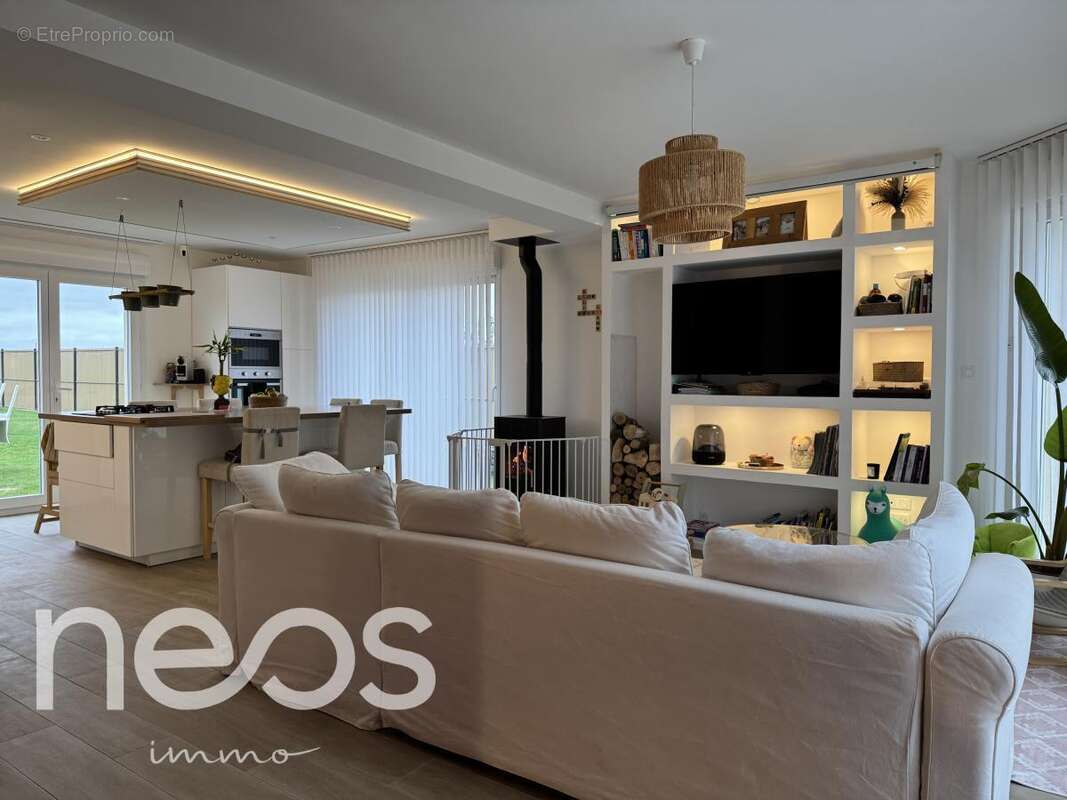 Maison à MEZIERES-EN-VEXIN