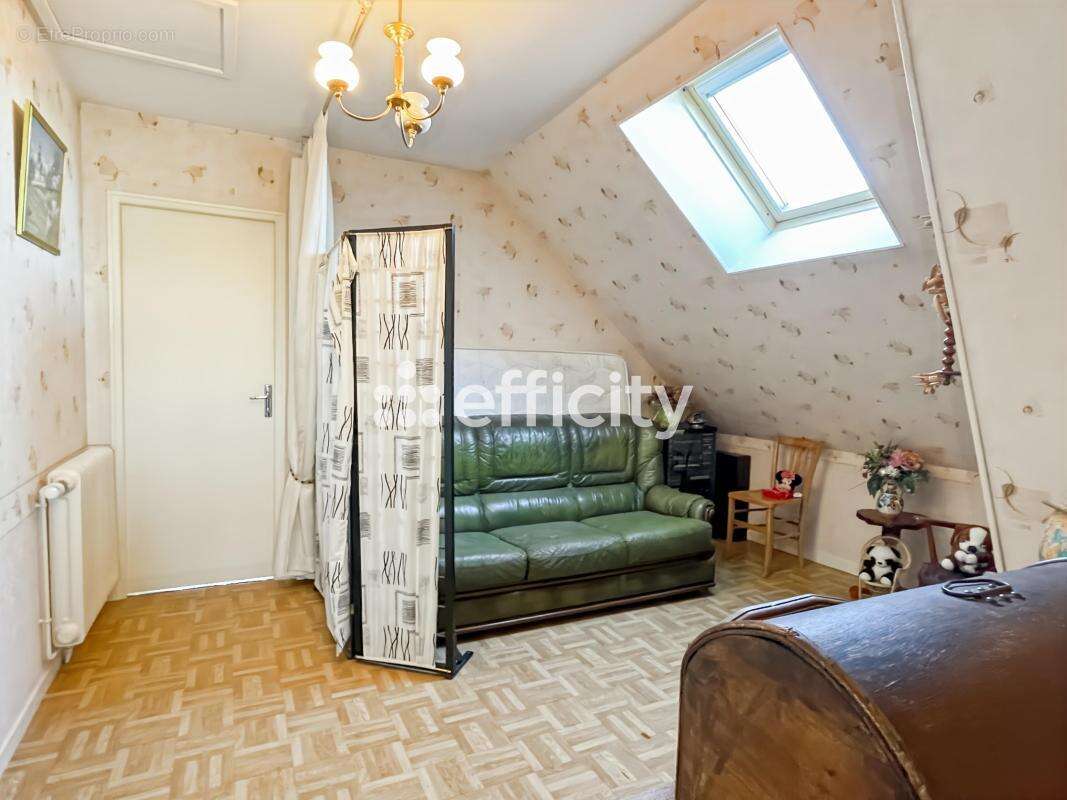 Maison 123 m² à Saint-Germain-Du-Corbeis  - photo 11