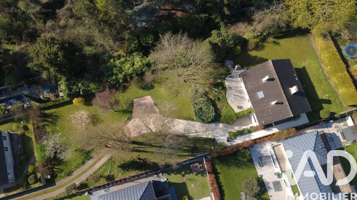 Photo 1 - Maison à VILLIERS-SUR-ORGE