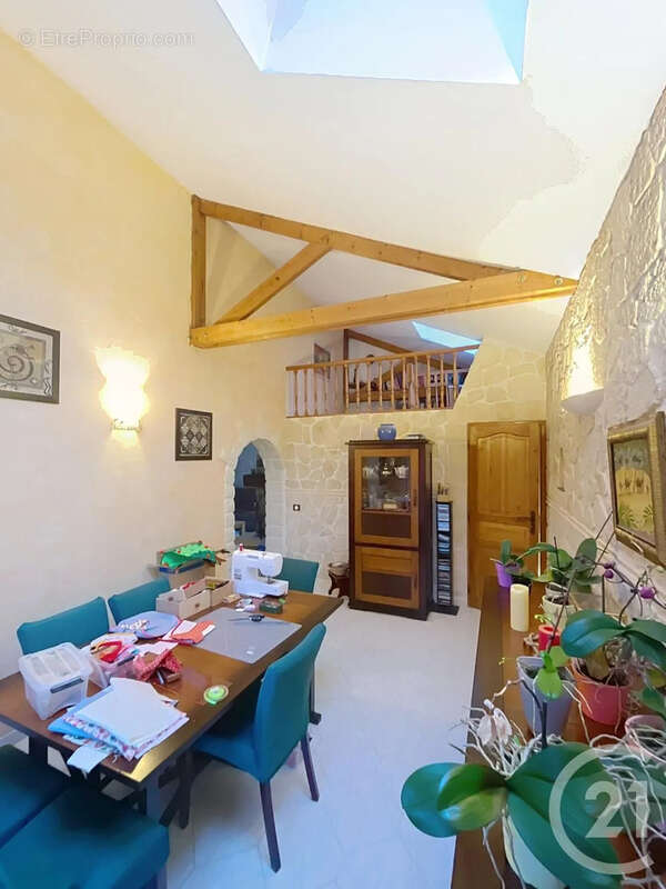 Maison à EVRY-GREGY-SUR-YERRE