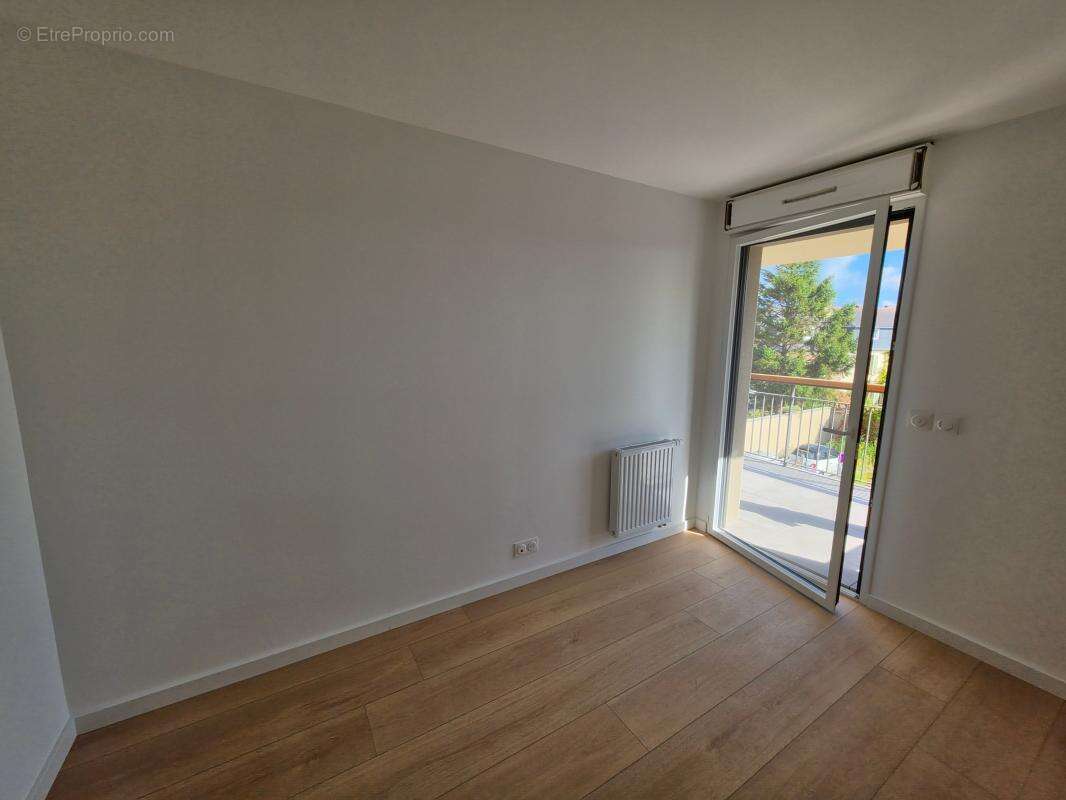 Appartement NEUF avec terrasse, port et restaurants à pied - photo 7