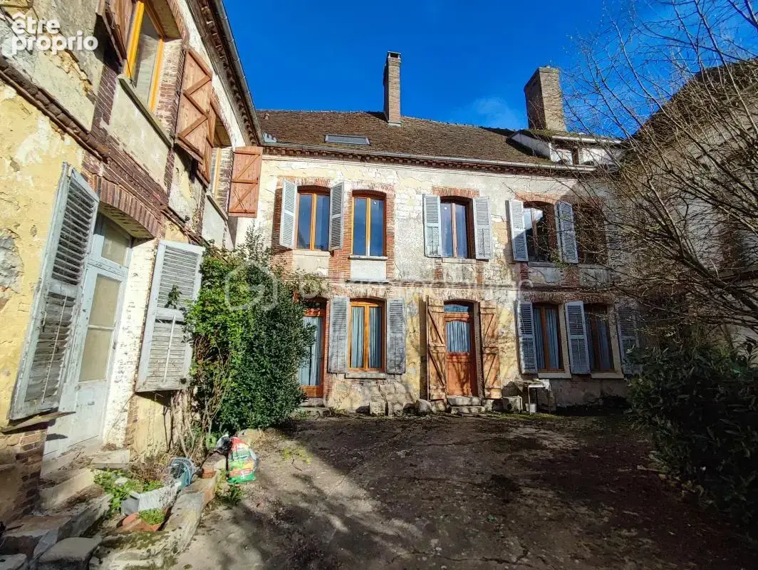 Maison à VILLENEUVE-L'ARCHEVEQUE