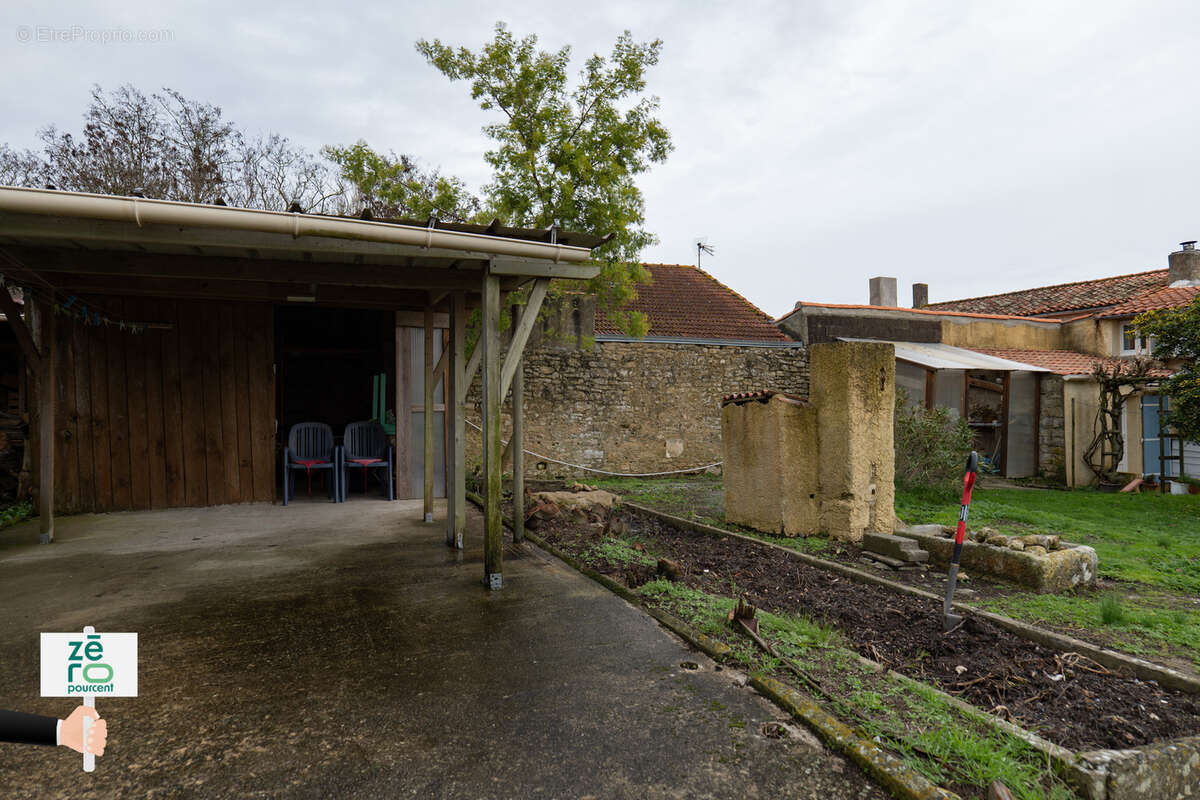 Maison à SAINT-MICHEL-EN-L'HERM