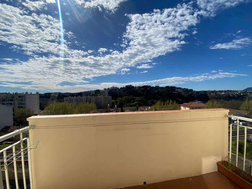 Toulon - Brunet : Appartement T4 avec balcon et parking - photo 8