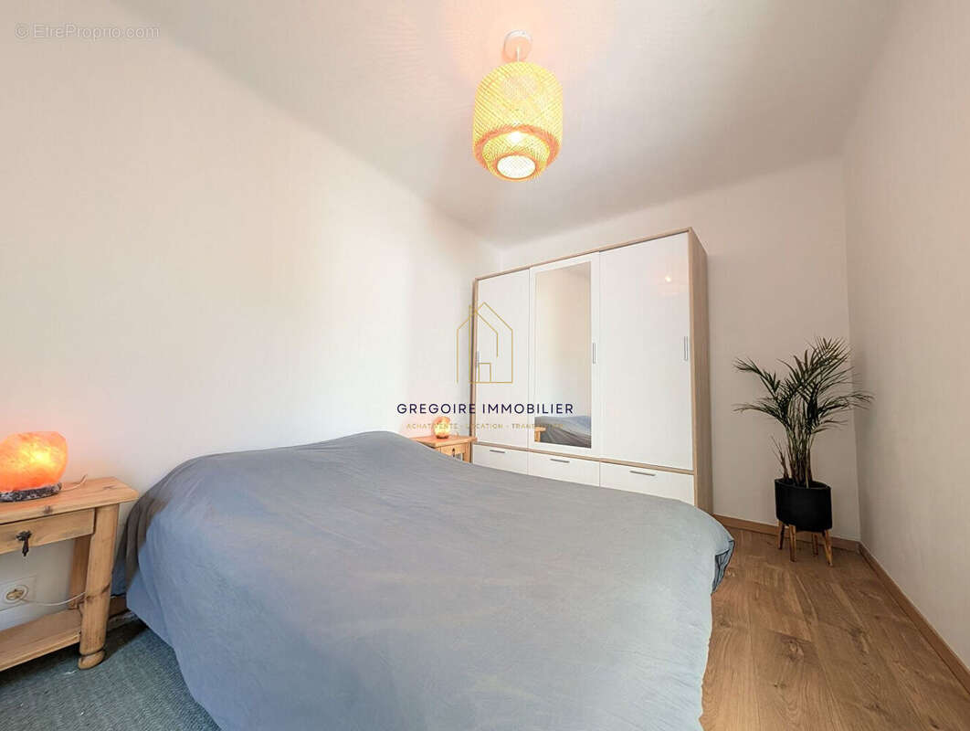 Maison à SAINT-MARTIN-DE-LA-BRASQUE