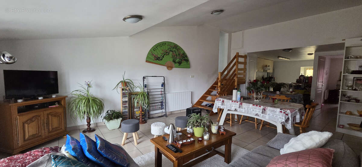 Appartement à GILHOC-SUR-ORMEZE