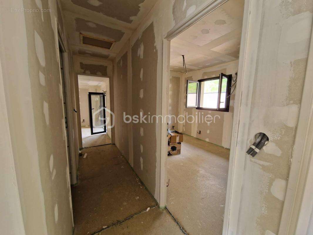 Maison à LA TOUR-DU-PIN