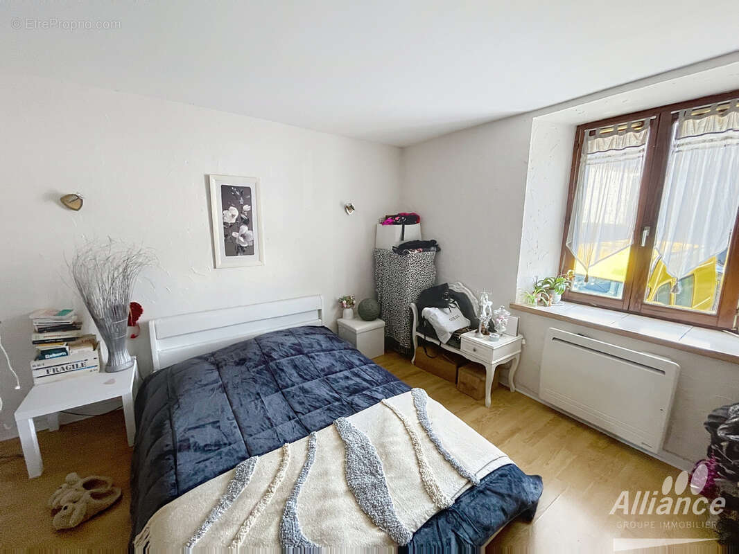 Appartement à PONT-DE-ROIDE
