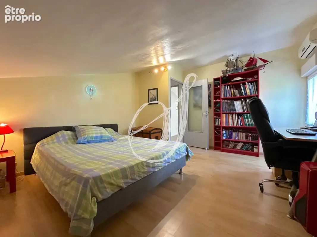 Villa de type 6, 5 chambres avec sous-sol, jardin & piscine - photo 17