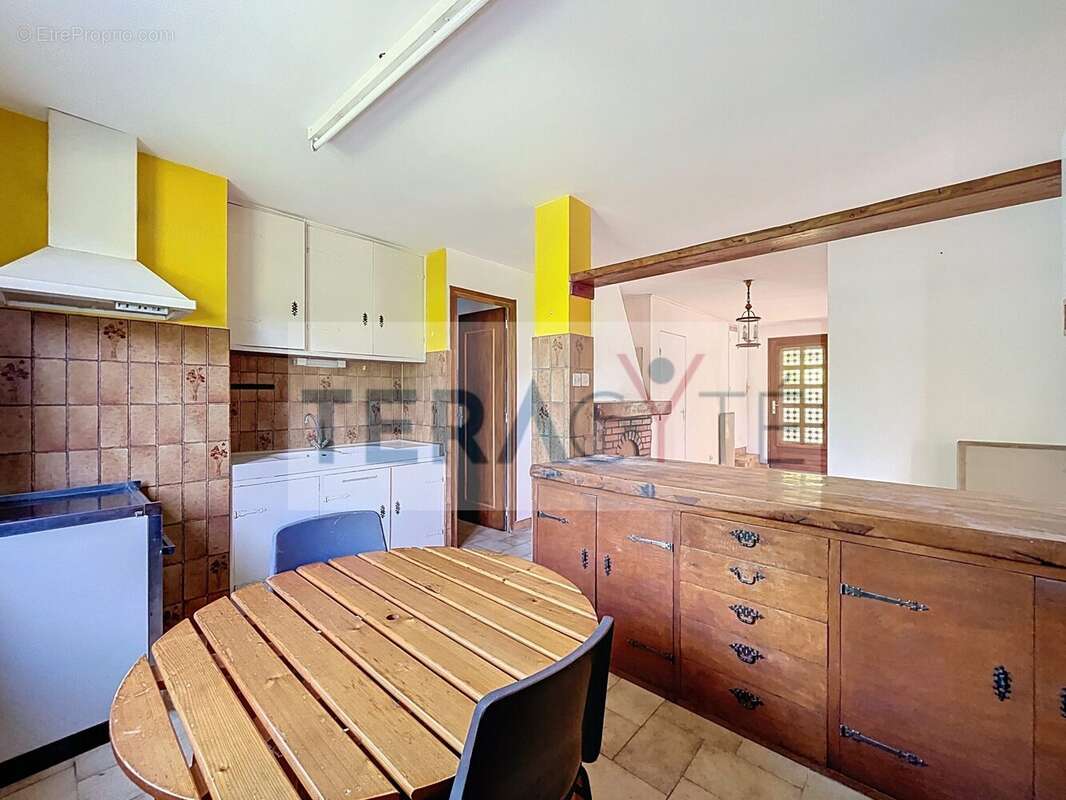 Appartement à GENAY