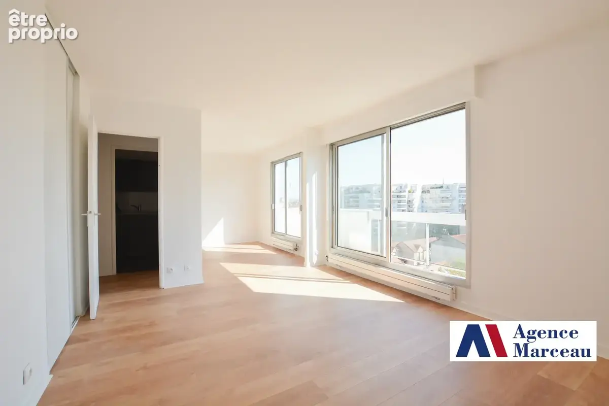 F2 avec balcon+ Cave & Box en option - photo 6