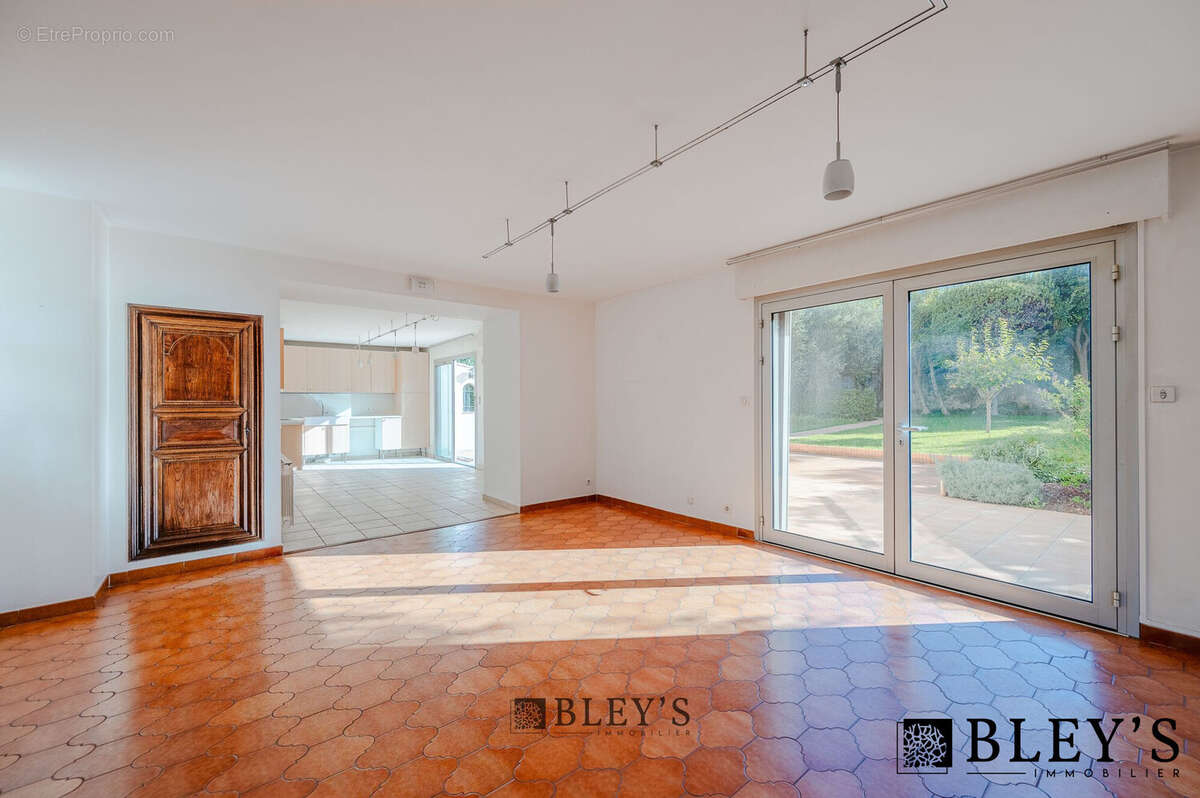 Appartement à MARSEILLE-12E