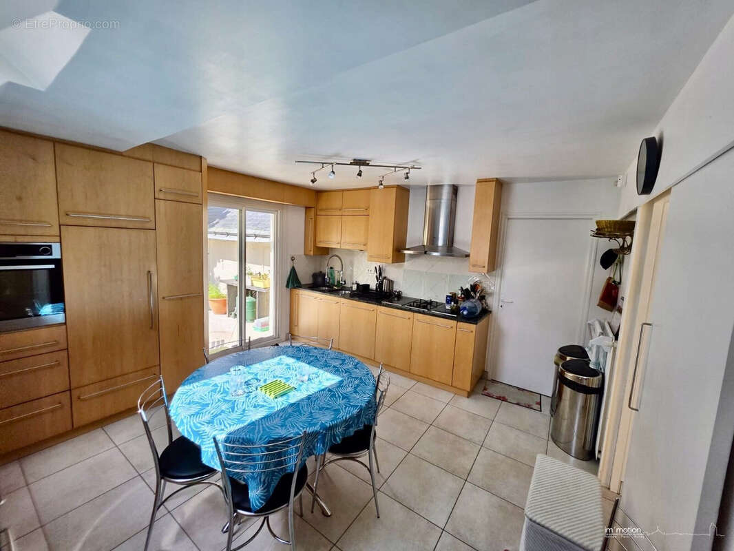 Maison à LA CHAPELLE-SUR-ERDRE