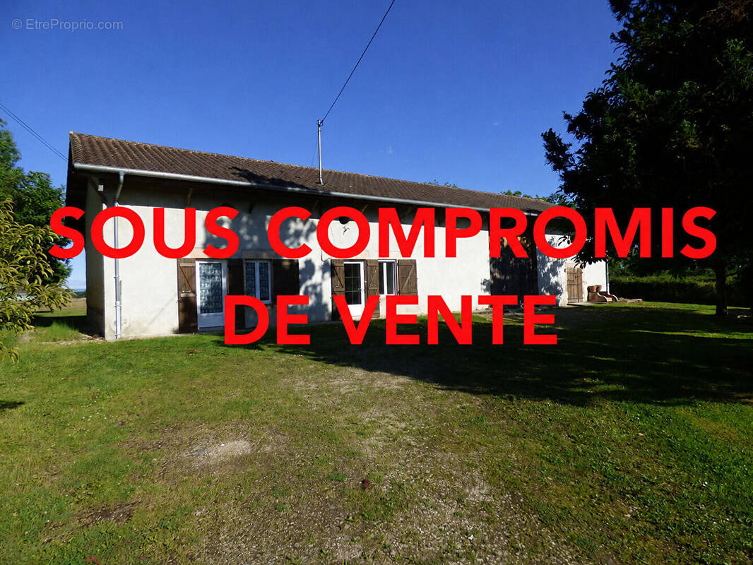Maison à SAINT-TRIVIER-DE-COURTES