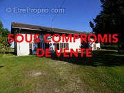 Maison à SAINT-TRIVIER-DE-COURTES