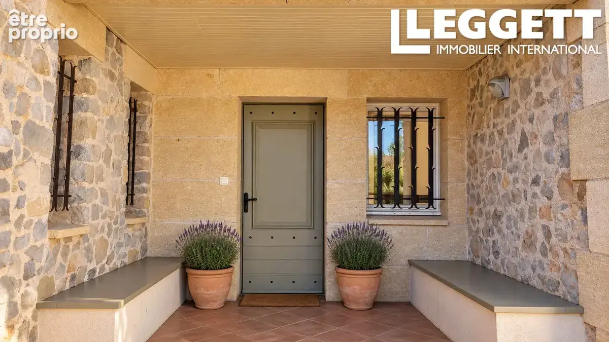 Villa 4 chambres avec piscine, vue panoramique et grand terrain dans domaine sécurisé près de la Méditerranée - photo 10