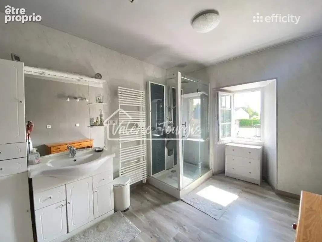 Maison 5 pièces 124 m² à vendre à Neufmesnil (50250) - photo 12