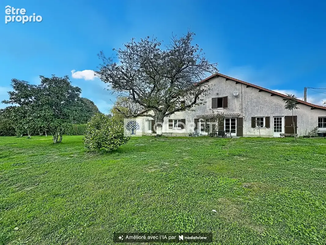 Maison 150 m² ! 5 chambres, terrain de 3 400 m² et nombreuses dépendances, fort potentiel ! - photo 1
