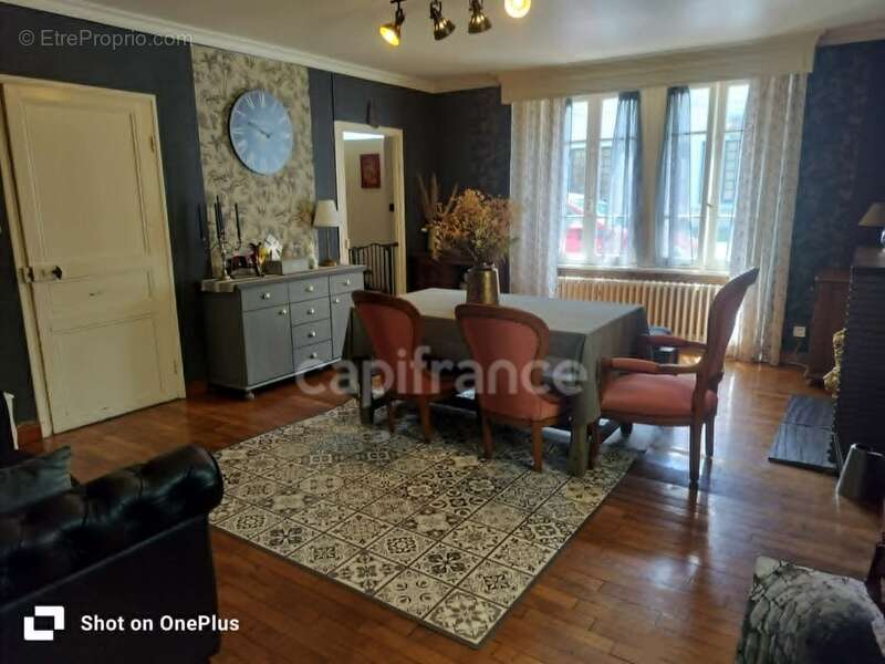 Maison familiale idéalement située au cœur de Poullaouen - photo 4