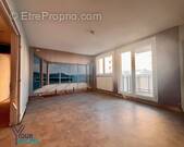 Appartement à MEYZIEU