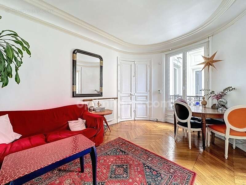 Appartement à PARIS-2E