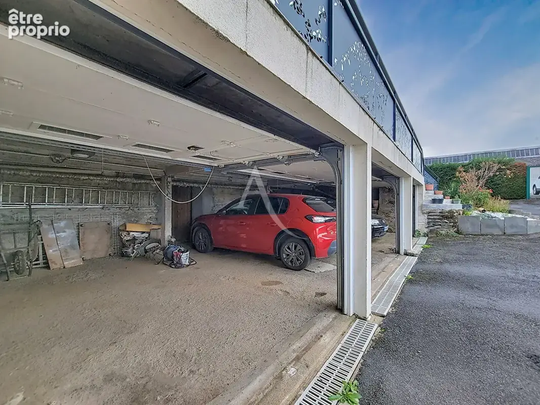 CHEMILLÉ - Maison de plain-pied - 6 chambres - 3 garages - Terrain 1 500 m² - photo 18