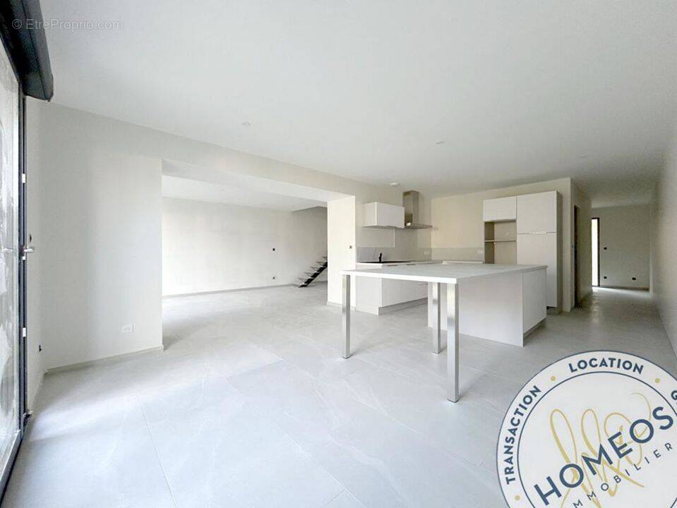 Maison 152 m² à Tossiat  - photo 63