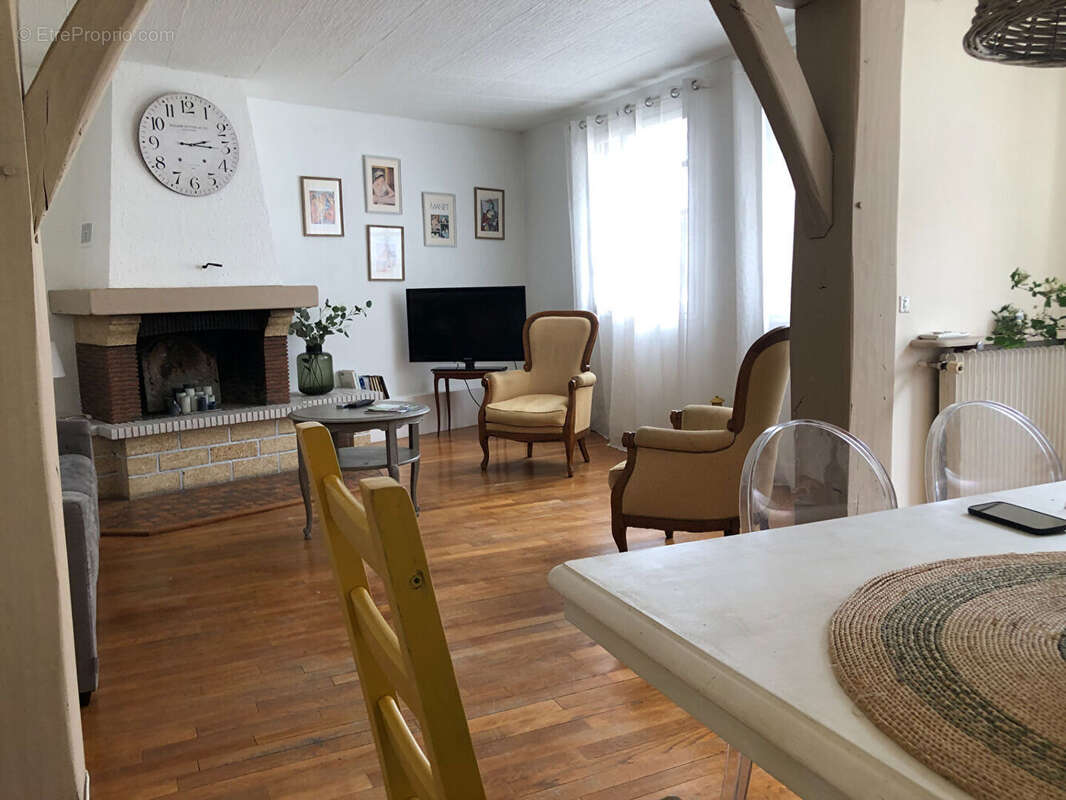 Maison à LA ROCHE-GUYON