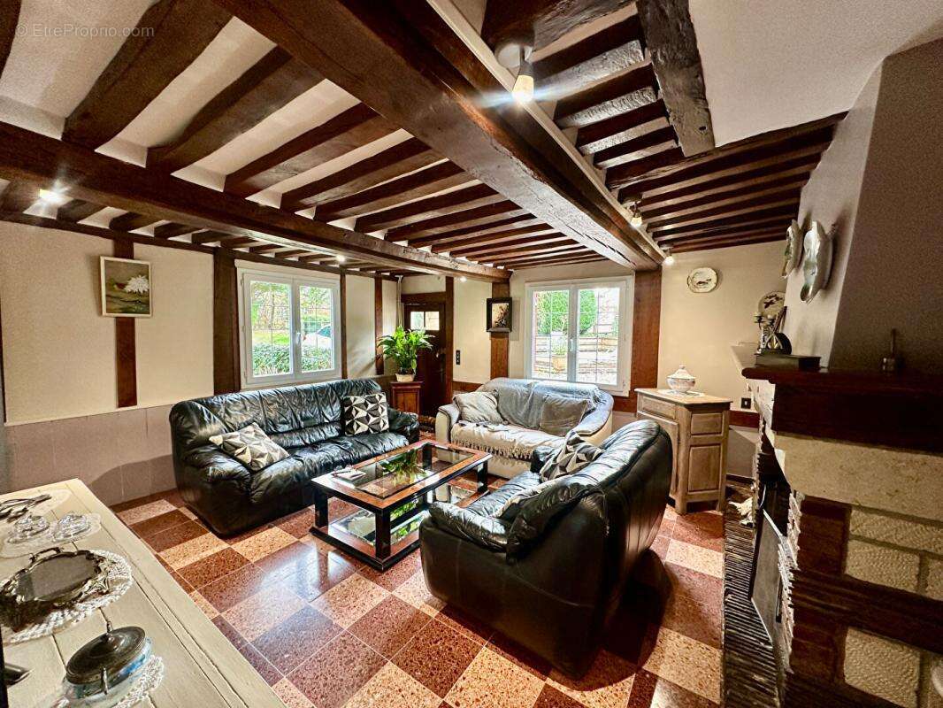 Maison à PONT-L&#039;EVEQUE