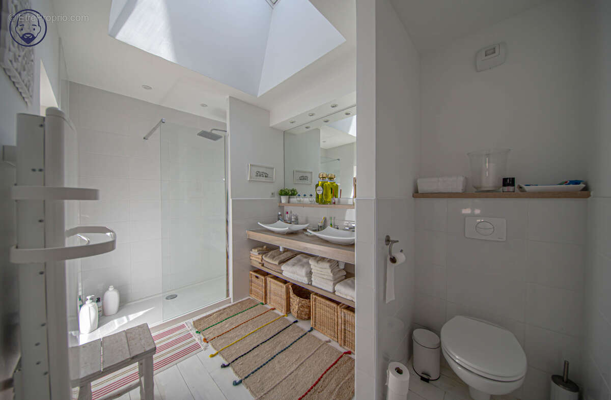 Coup de cœur ! Maison de charme avec terrasse, grand jardin et dépendance - photo 14