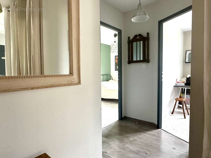 SAUMUR à 5mn en voiture du centre ville pavillon de plain-pied de 2016 classé A - 3 chambres - Jardin - photo 5