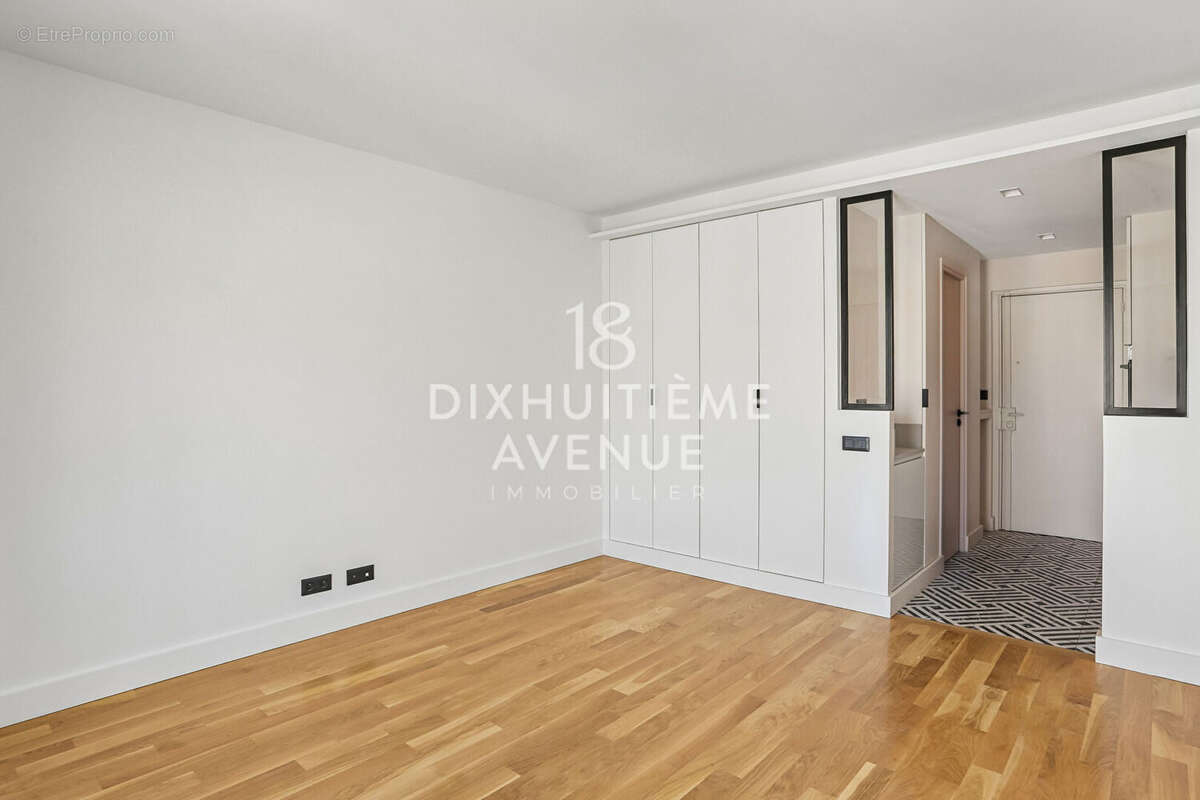 Rue de Clignnacourt 23m² - Vue Sacré Coeur - photo 5
