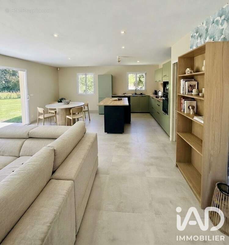 Maison 99 m² à Tresques  - photo 2